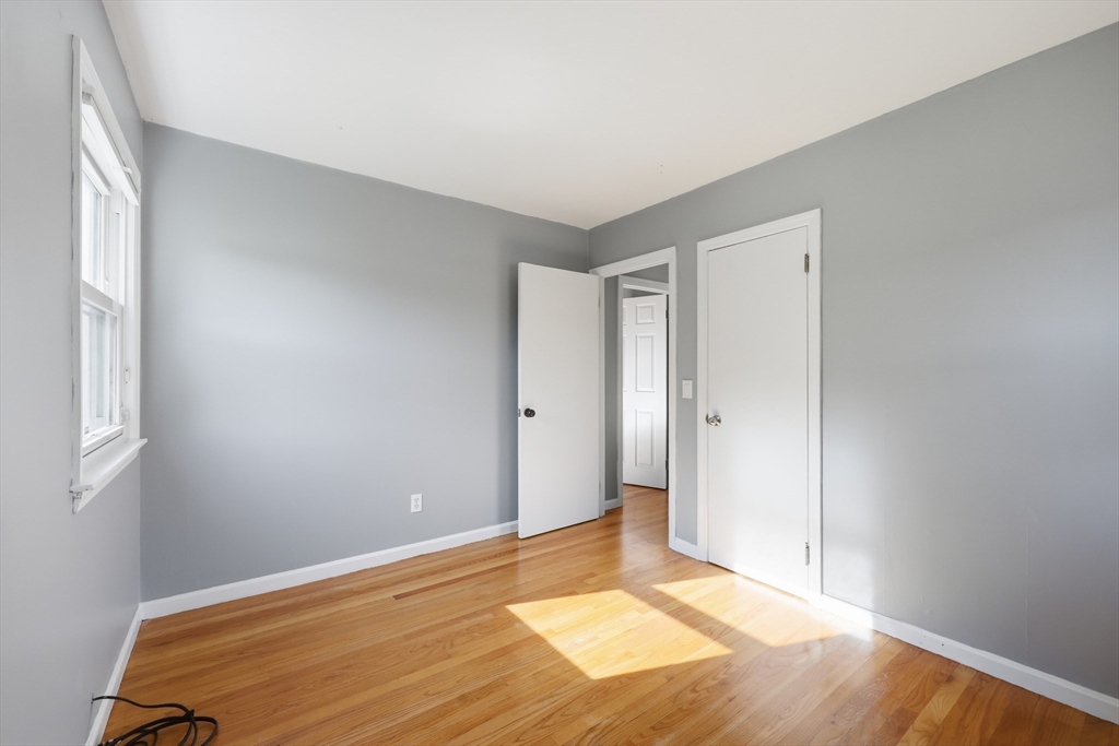 17 Keddy Street Springfield, MA 01109 - Photo 11 of 32