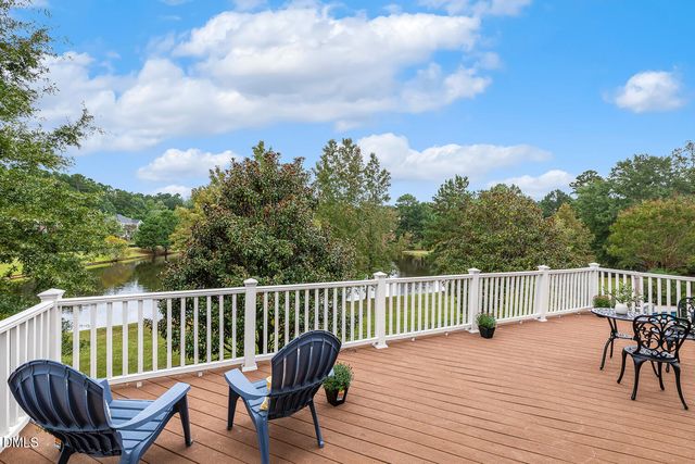 $925,000 | 404 Vintage Hill Circle, Apex, NC 27539