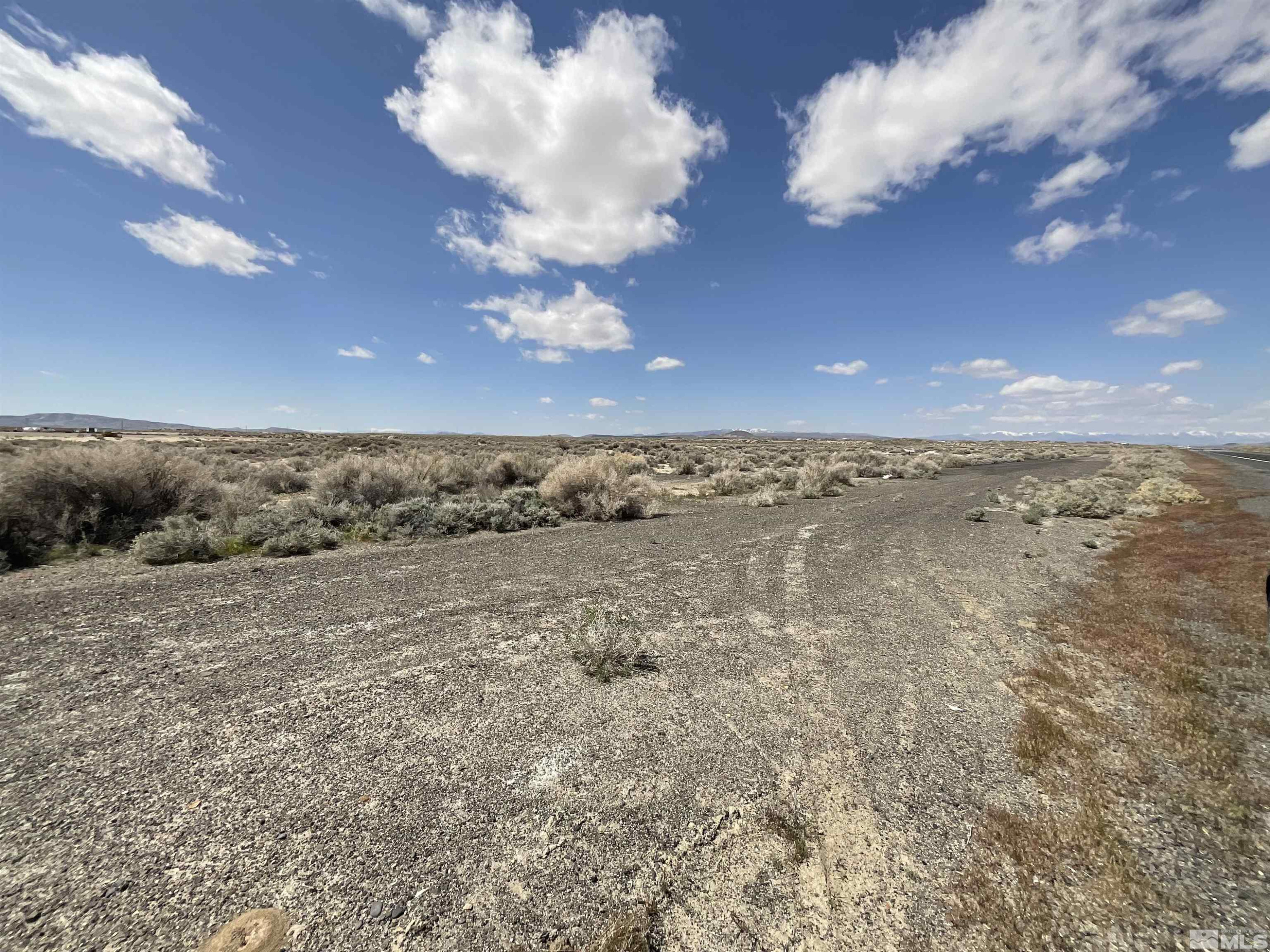 717122 Apn Fallon, NV 89406 - Photo 2 of 3 a view of a building in the middle of a yard