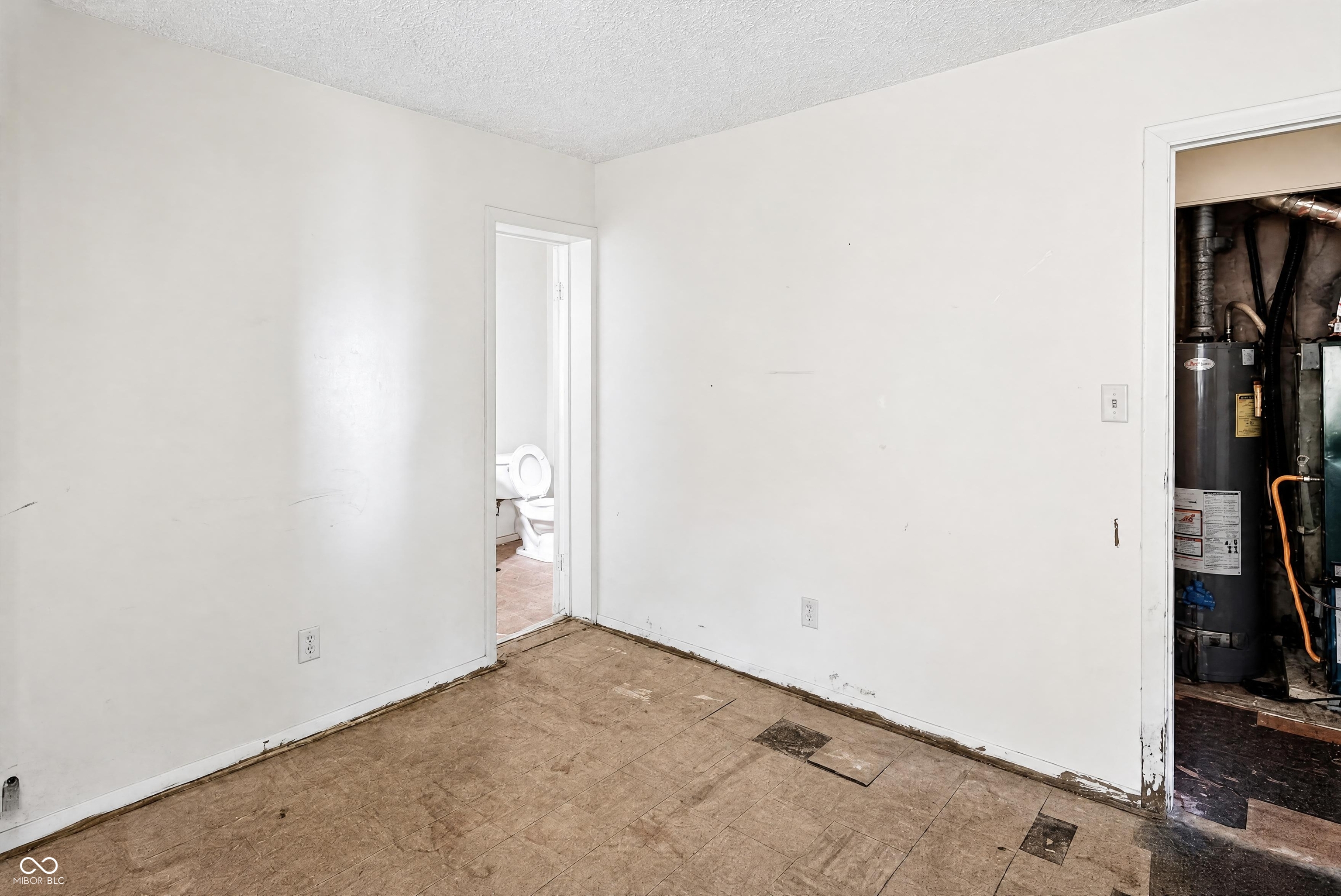 8538 Montery Road Indianapolis, IN 46226 - Photo 14 of 27
