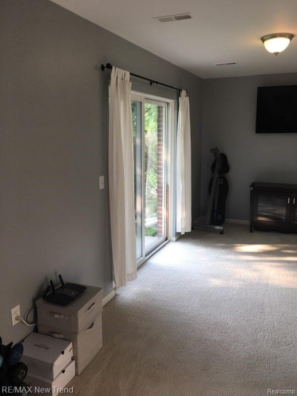 654 Cherry Orchard Road, Unit 154 Canton, MI 48188 - Photo 50 of 74 IMG_2315.jpg