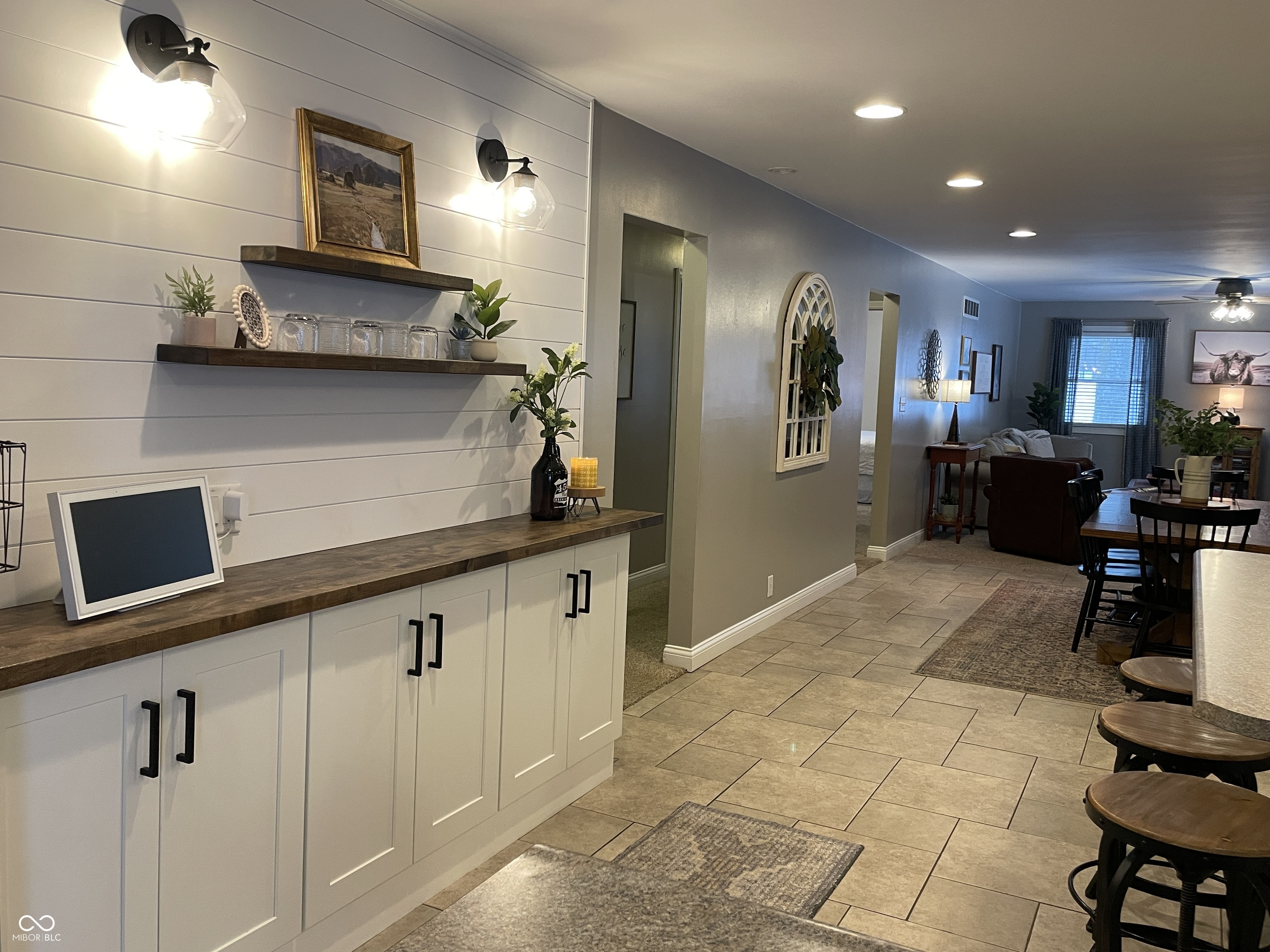 8263 West Deaver Road Columbus, IN 47201 - Photo 17 of 56 Gallery Image 17