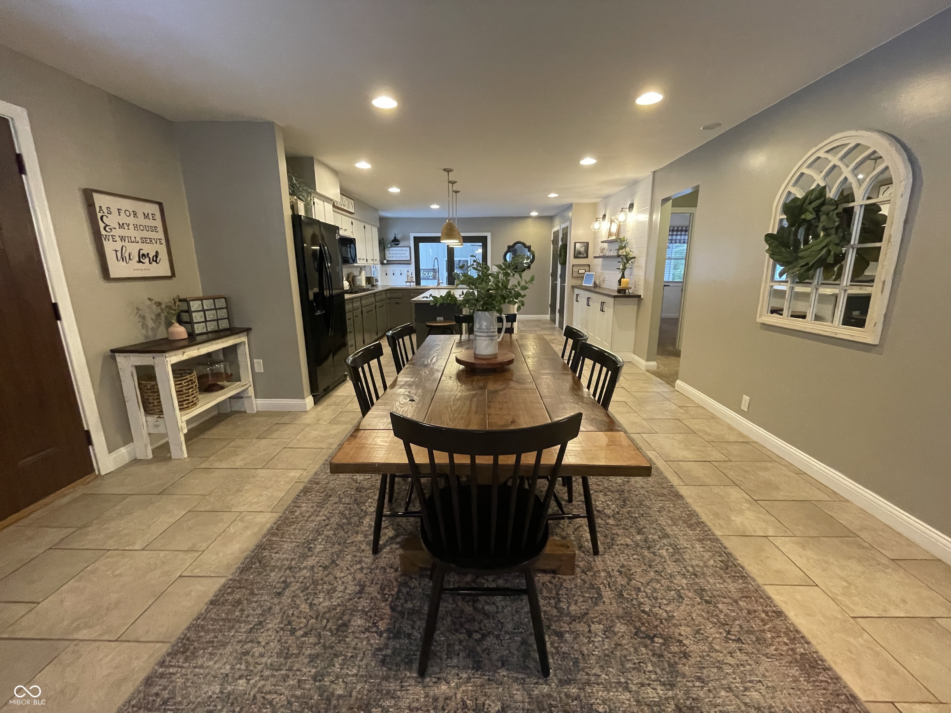 8263 West Deaver Road Columbus, IN 47201 - Photo 8 of 56 Gallery Image 8