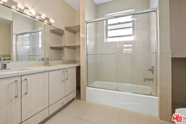 $4,400 | 819 South Holt Avenue, Unit 201, Los Angeles, CA 90035