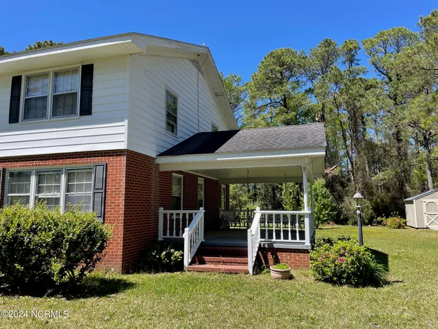 $309,000 | 152 West Bayshore Drive, Cedar Island, NC 28520
