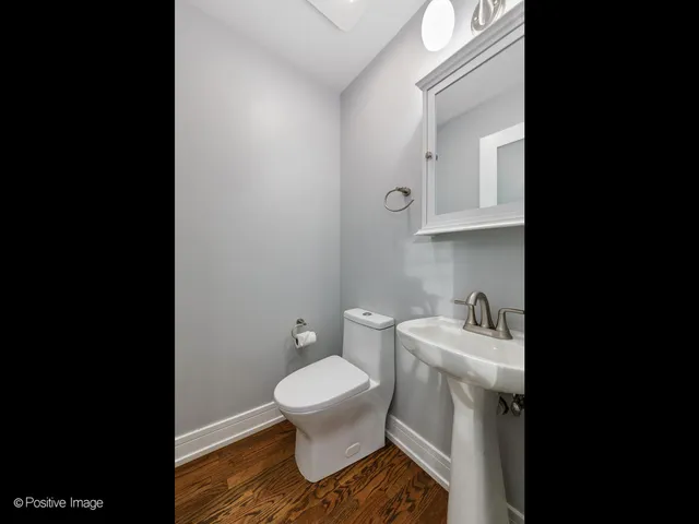 $5,000 | 7225 East Prairie Road, Lincolnwood, IL 60712