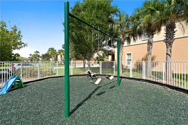 $349,960 | 1117 Normandie Way, Vero Beach, FL 32960