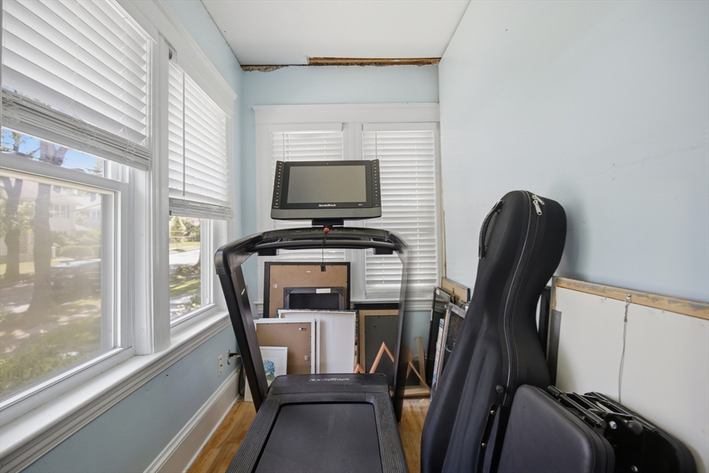52 Eagle Road Worcester, MA 01605 - Photo 12 of 42