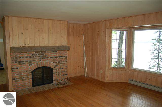 1682 Moulton Road Kewadin, MI 49648 - Photo 14 of 33 1810391-13.JPG