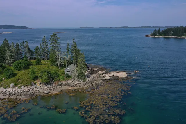 $559,000 | Tbd Tbd Burying Island, Vinalhaven, ME 04863