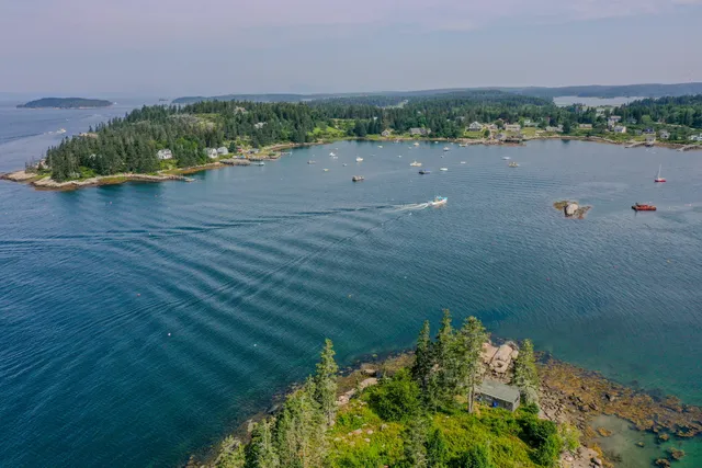 $559,000 | Tbd Tbd Burying Island, Vinalhaven, ME 04863
