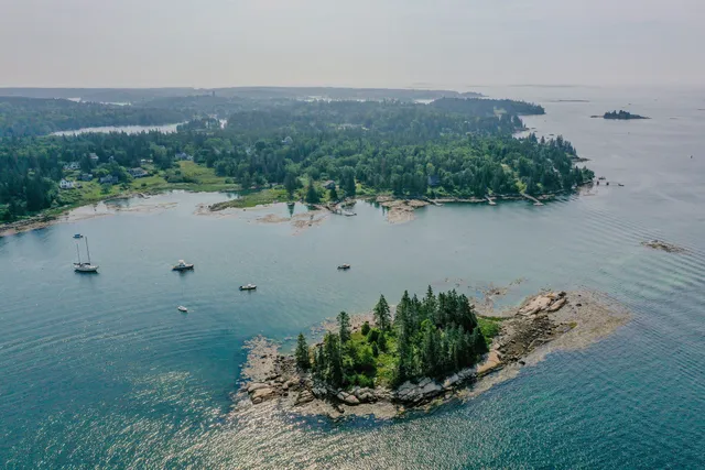 $559,000 | Tbd Tbd Burying Island, Vinalhaven, ME 04863