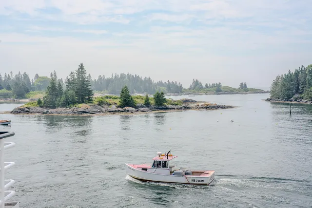 $559,000 | Tbd Tbd Burying Island, Vinalhaven, ME 04863