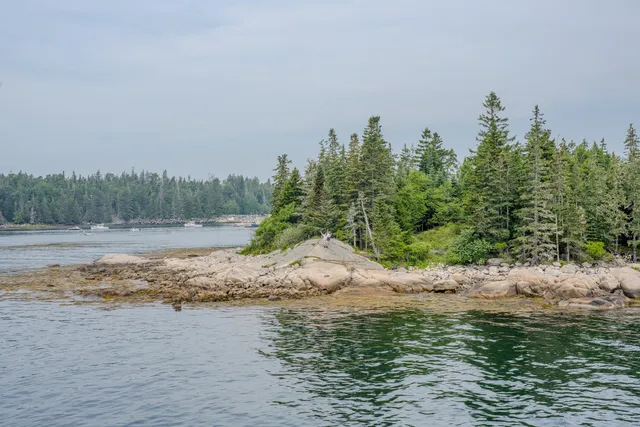 $559,000 | Tbd Tbd Burying Island, Vinalhaven, ME 04863