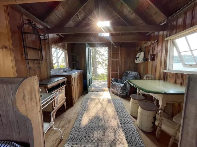 $559,000 | Tbd Tbd Burying Island, Vinalhaven, ME 04863