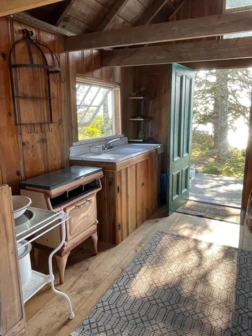 $559,000 | Tbd Tbd Burying Island, Vinalhaven, ME 04863