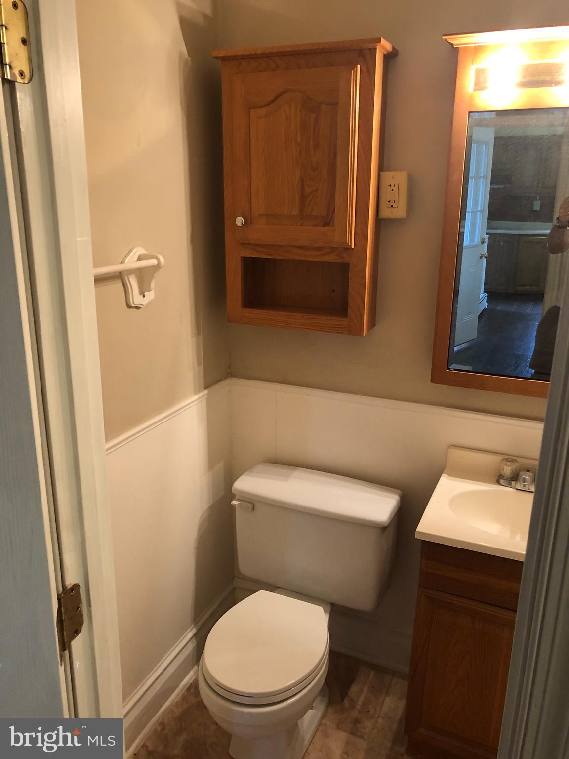 244 Locust Street Hanover, PA 17331 - Photo 11 of 31 1st Floor