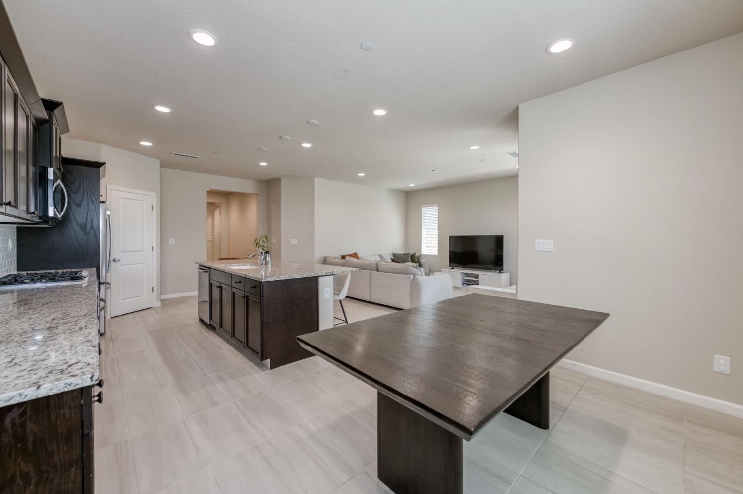 4658 Orchard Hills Road Madera, CA 93636 - Photo 13 of 35 Gallery Image 13