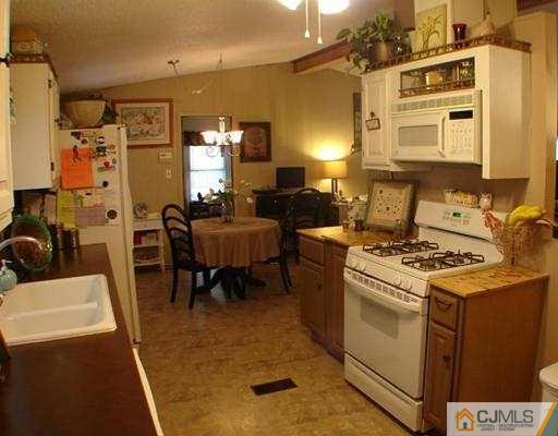 22 Burns Road North Brunswick, NJ 08902 - Photo 16 of 18 Gallery Image 16