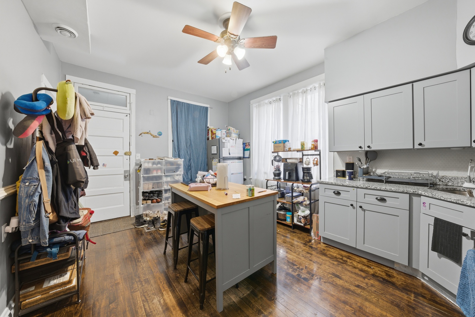 2527 South Harding Avenue Chicago, IL 60623 - Photo 5 of 13