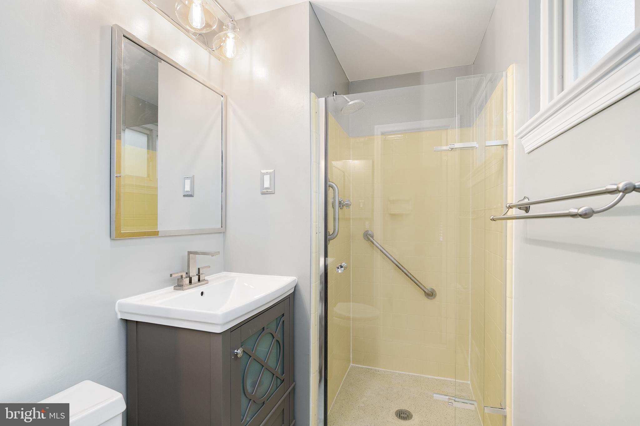 8208 Jeb Stuart Road Potomac, MD 20854 - Photo 19 of 32 Master Bath