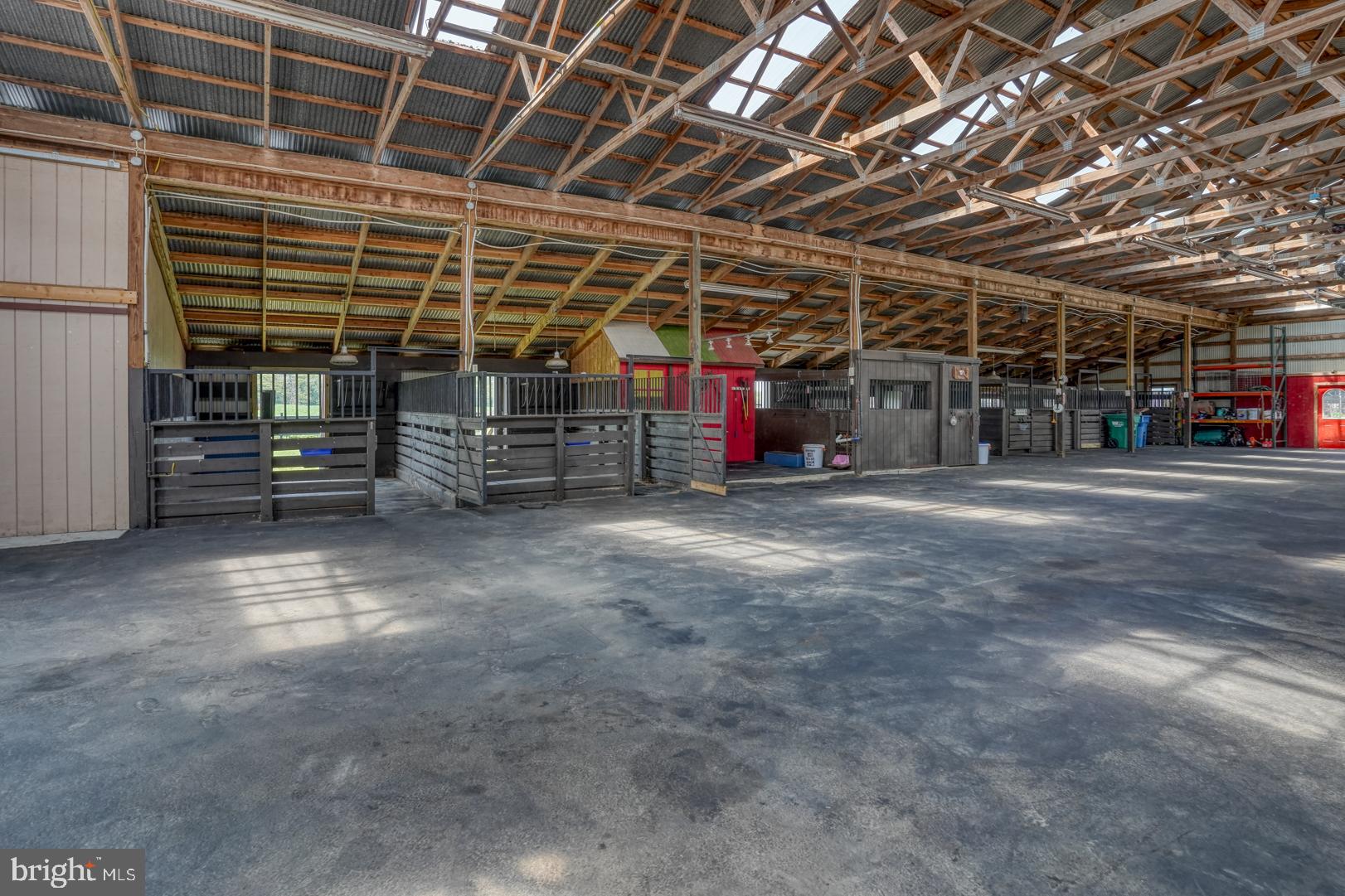 952 Churchtown Road Middletown, DE 19709 - Photo 55 of 100 Large Barn Interior
