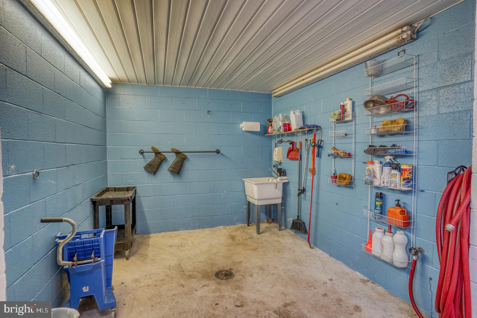 952 Churchtown Road Middletown, DE 19709 - Photo 58 of 100 Wash Down - with Hot and Cold