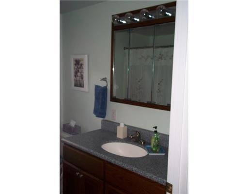 39 Willow Grove Road, Unit 39 Brunswick, ME 04011 - Photo 10 of 10 Bathroom.