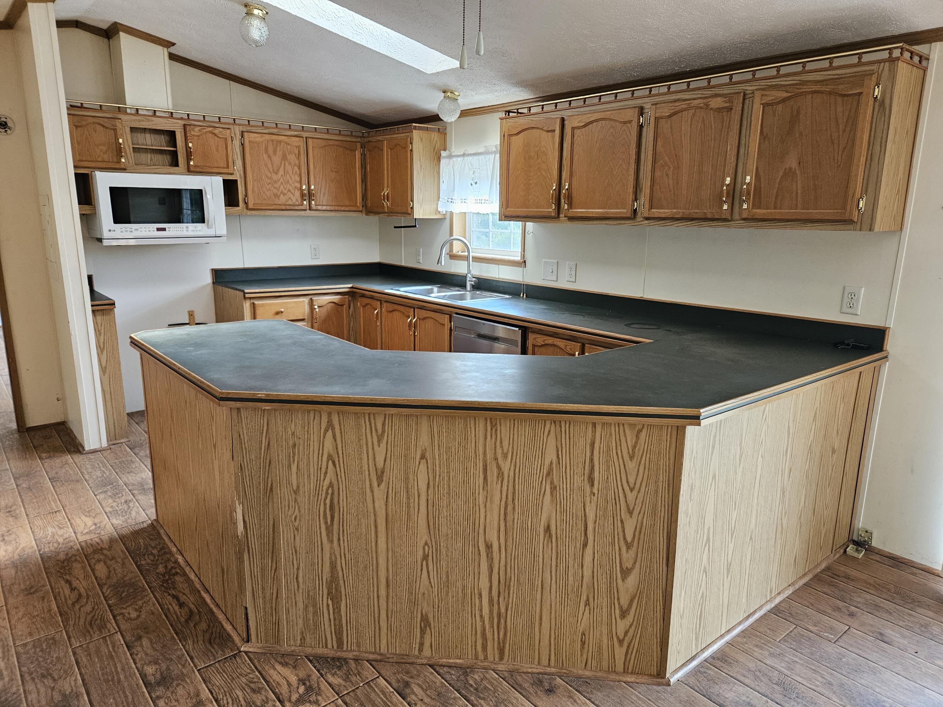 16 Curtis Road Freeport, ME 04032 - Photo 12 of 19 Kitchen