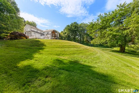 $1,995,000 | 2444 Bronson Road, Fairfield, CT 06824