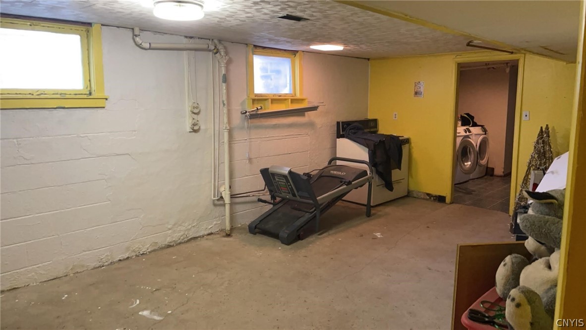 106 Deborah Drive Salina, NY 13088 - Photo 29 of 37