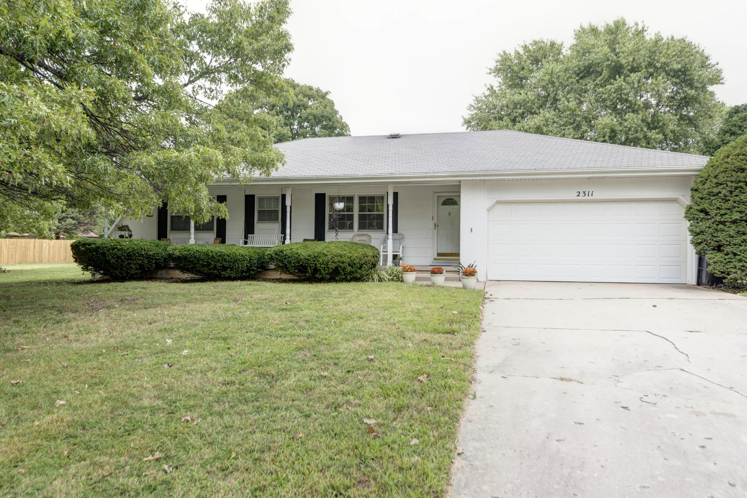 2311 East Sharon Springfield, MO 65803 - Photo 1 of 1 Front of Home