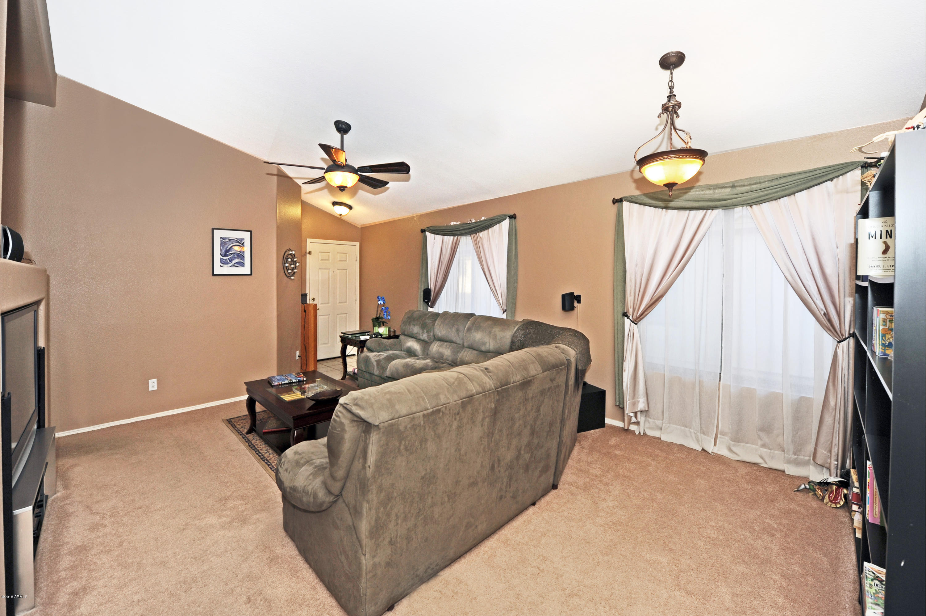 15031 West Redfield Road Surprise, AZ 85379 - Photo 6 of 24 R-15031 W Redfield Rd Surprise (S4MB)024