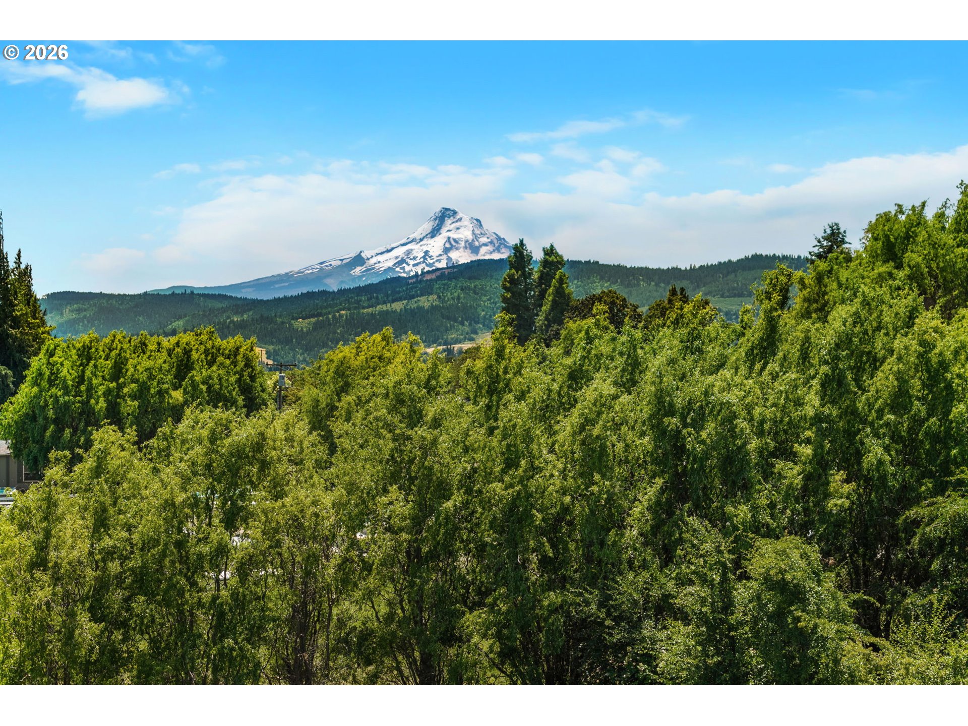 1810 Carter Road Hood River, OR 97031 - Photo 7 of 24
