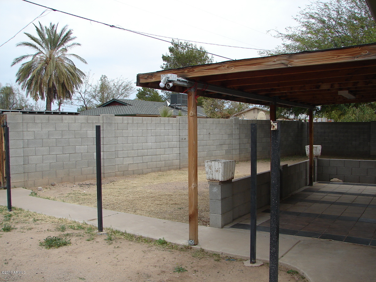 2334 West Cheery Lynn Road Phoenix, AZ 85015 - Photo 4 of 25 backyard
