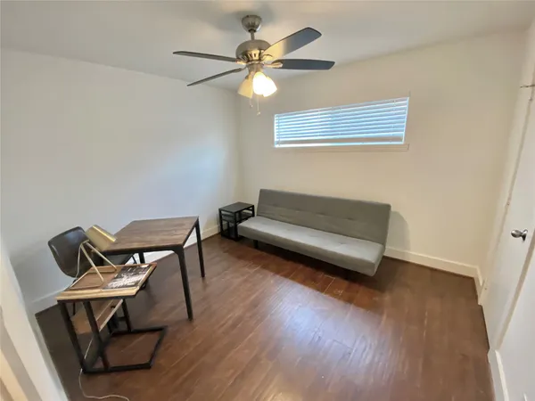 $1,895 | 3517 Audubon Place, Unit D3, Houston, TX 77006