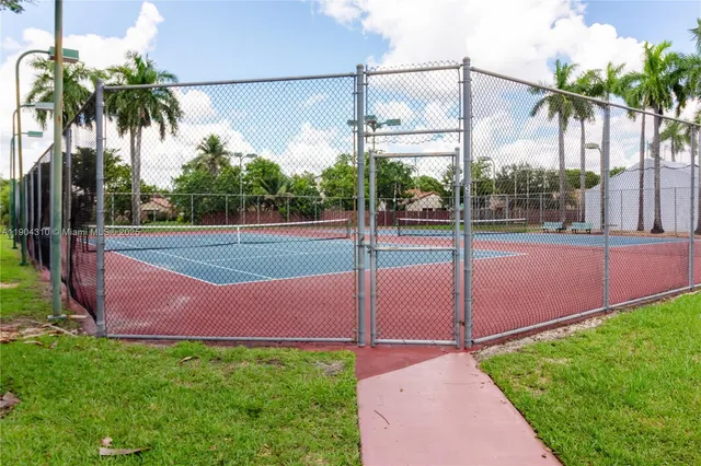 $2,278 | 17200 Northwest 64th Avenue, Unit 20207, Hialeah, FL 33015