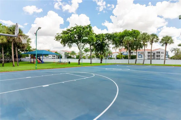 $2,278 | 17200 Northwest 64th Avenue, Unit 20207, Hialeah, FL 33015