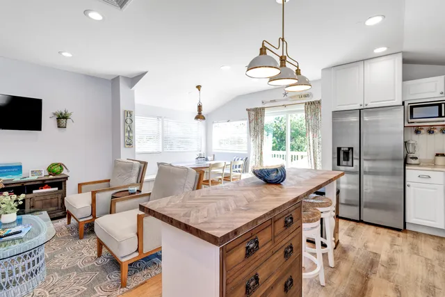 $2,500 | 4055 Palm Avenue, Sebastian, FL 32976