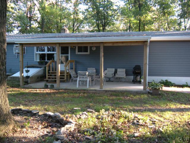 3065 Old Post Road Slatington, PA 18080 - Photo 4 of 15 20'x14' Covered Patio