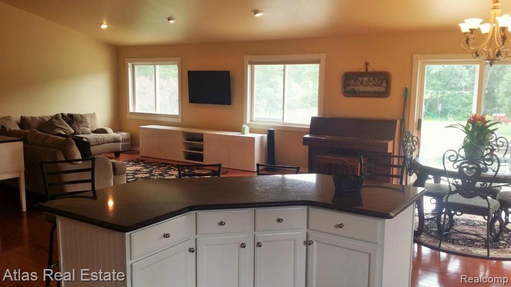9250 Hogan Road Fenton, MI 48430 - Photo 13 of 24 Gallery Image 13