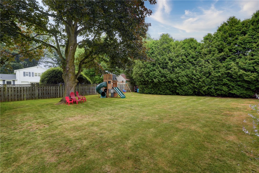 248 Wyndham Road Irondequoit, NY 14609 - Photo 28 of 32
