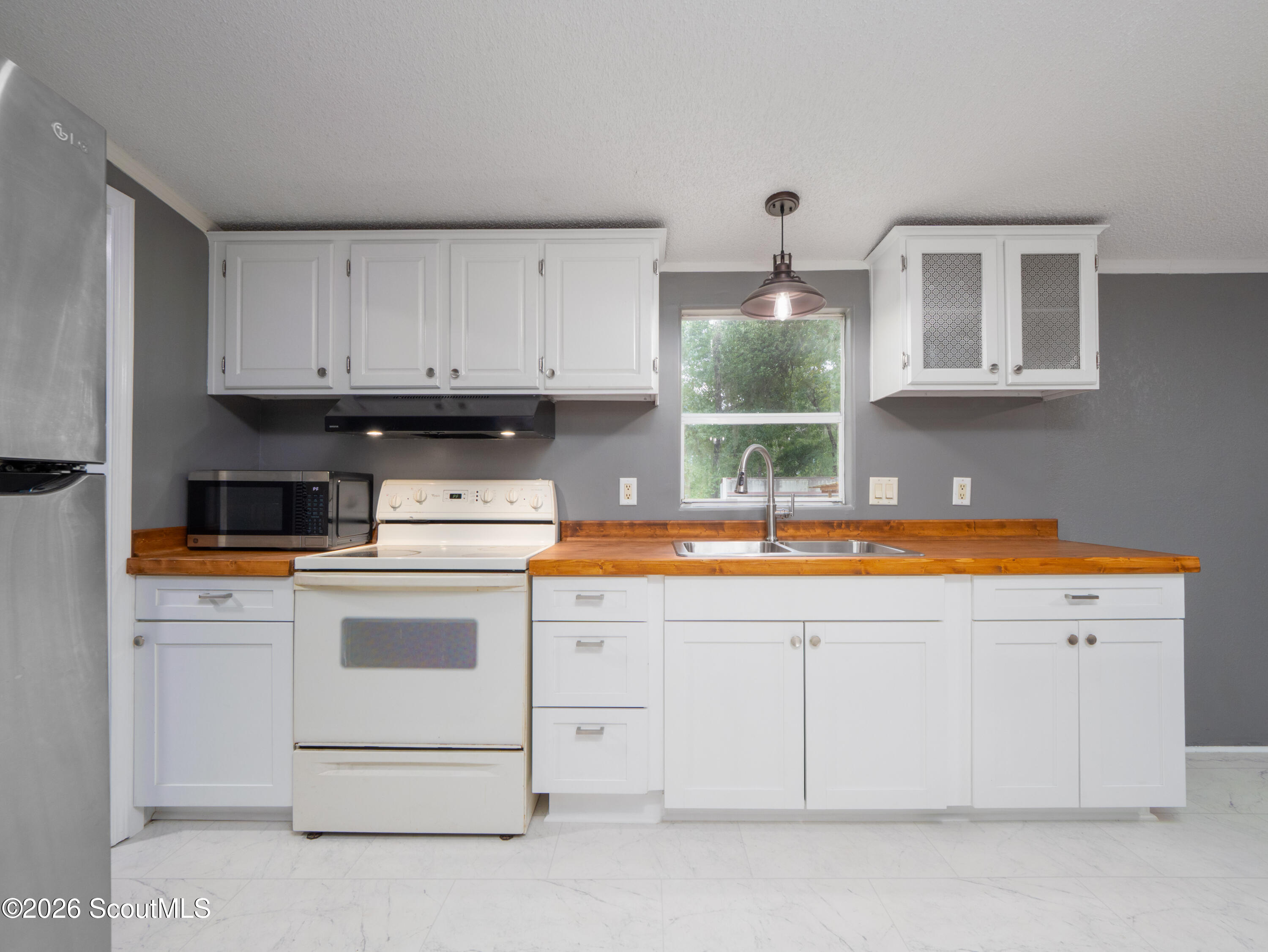 605 Birchwood Road Nahunta, GA 31553 - Photo 7 of 26 Kitchen