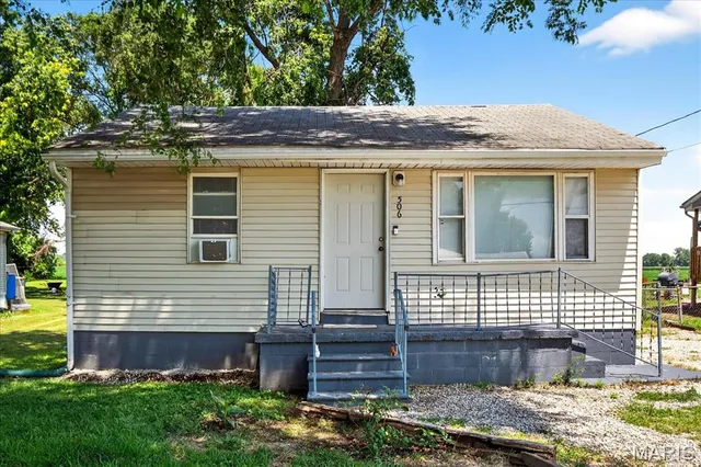 $90,000 | 506 McBride Avenue, Dupo, IL 62239