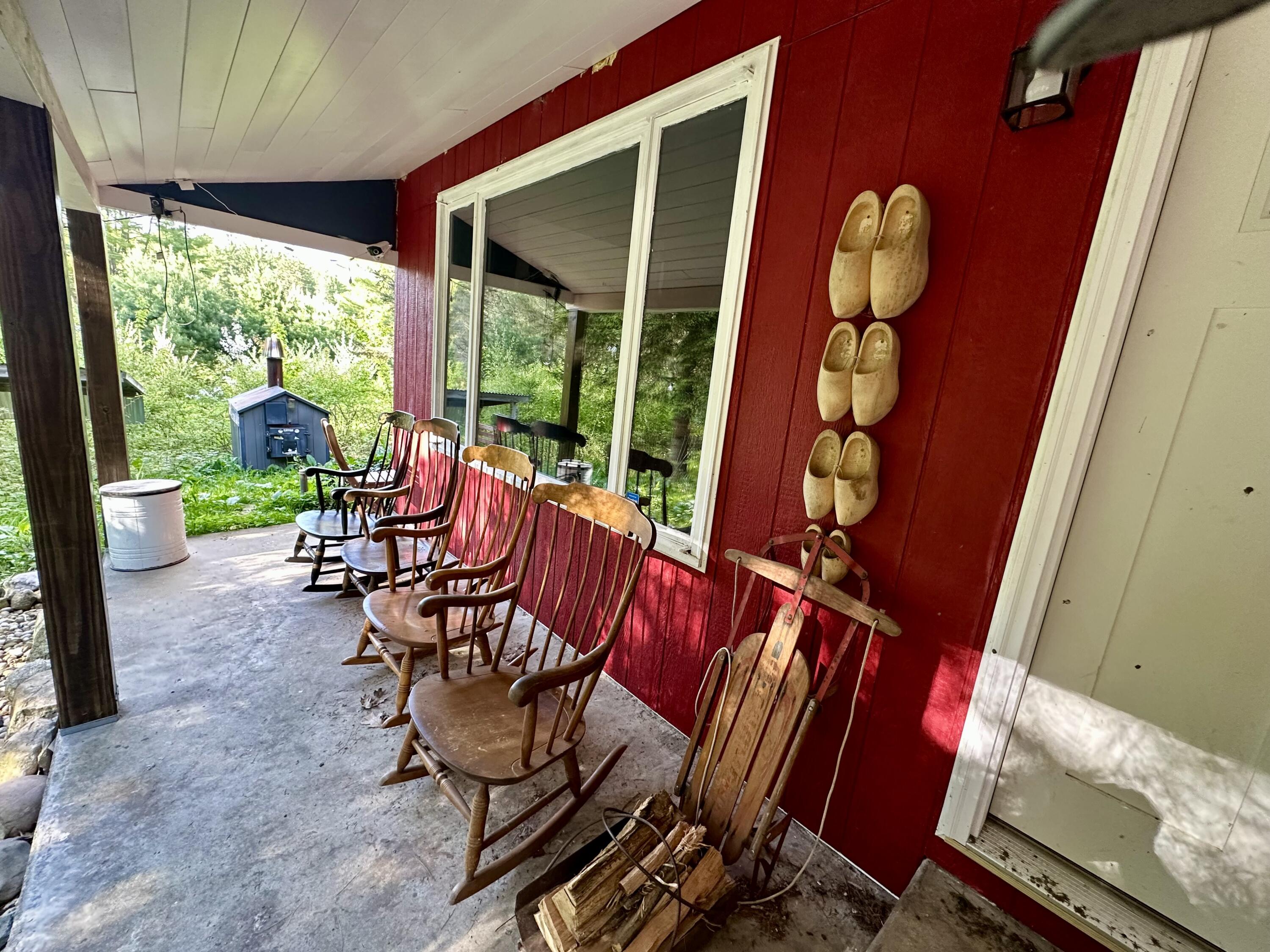 3601 Madison Road Manistee, MI 49660 - Photo 2 of 44 IMG_8172