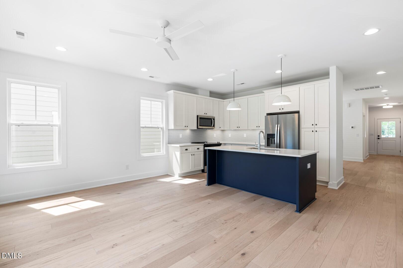 845 Athens Drive Raleigh, NC 27606 - Photo 6 of 41 DSC06375 (Large)