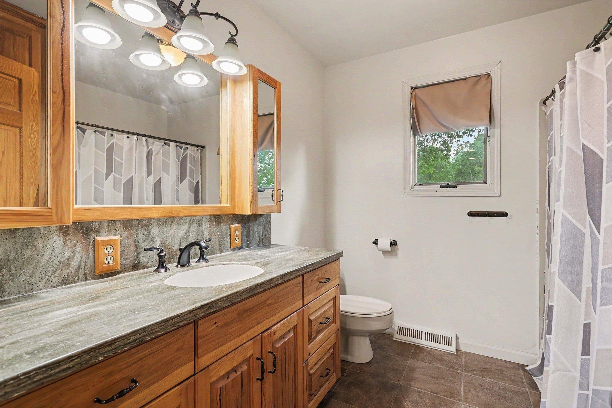 1888 East Erickson Road Pinconning, MI 48650 - Photo 6 of 29 Gallery Image 6