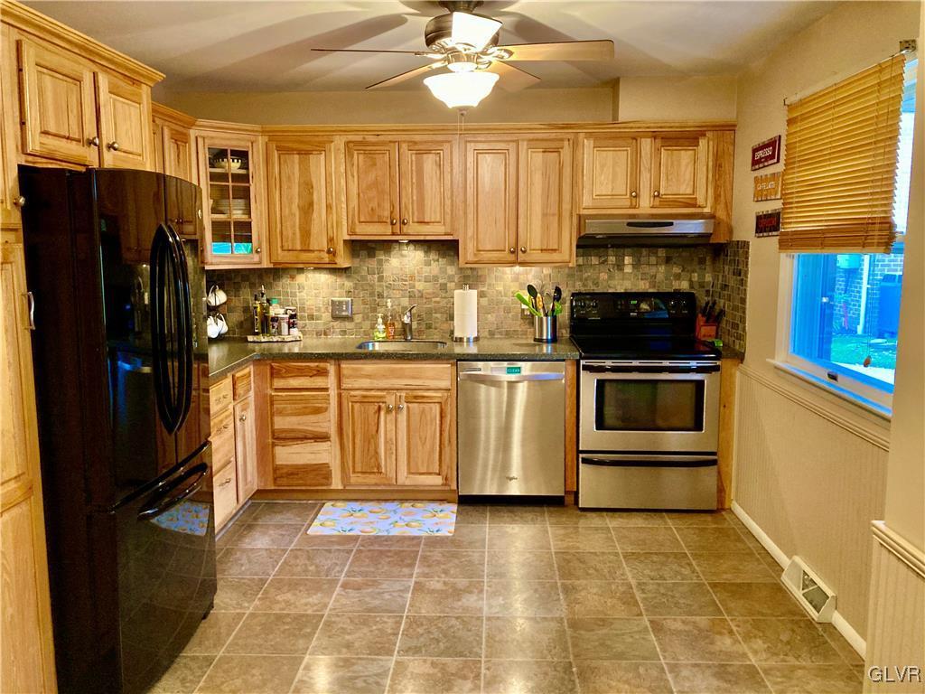 315 Spring Street Bethlehem, PA 18018 - Photo 3 of 22 Beautifully redone Kitchen