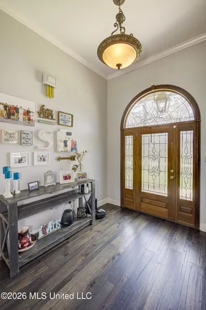 $330,000 | 204 Pebble Beach Drive, Vicksburg, MS 39183