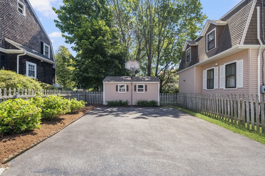 956 Maple Street Fall River, MA 02720 - Photo 15 of 42